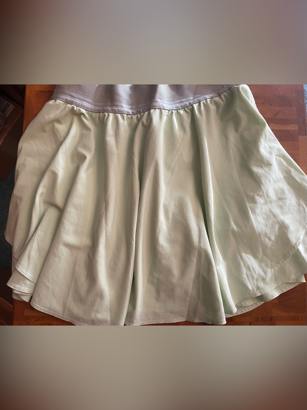Women’s lululemon Light Mint Green Flared Skort Skirt Size 4